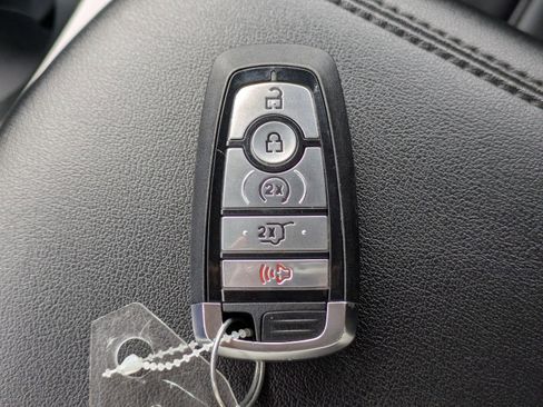 Certified 2024 Ford Edge SEL w/ Convenience Package image 33