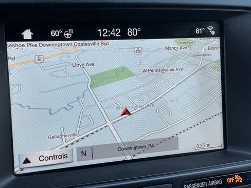 Used 2017 Ford Explorer XLT w/ Equipment Group 202A AWD/4WD image 7