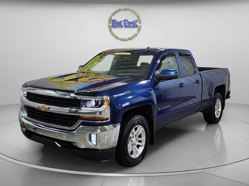 Used 2018 Chevrolet Silverado 1500 LT w/ All Star Edition image 2