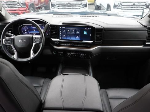 Used 2025 Chevrolet Silverado 2500 LT w/ Trail Boss Package AWD/4WD image 16