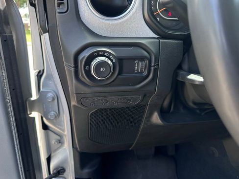 Used 2024 Jeep Wrangler Unlimited Sahara AWD/4WD image 24