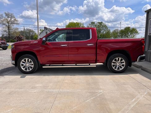 Used 2019 Chevrolet Silverado 1500 LTZ w/ LTZ Premium Package AWD/4WD image 4