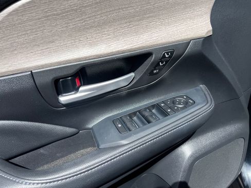 Used 2025 Toyota Grand Highlander AWD Hybrid image 11