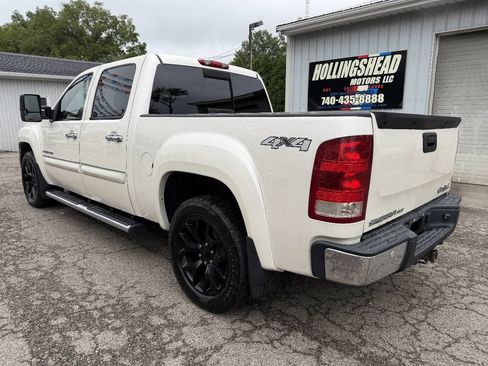 Used 2009 GMC Sierra 1500 SLT w/ White Diamond Edition AWD/4WD image 6