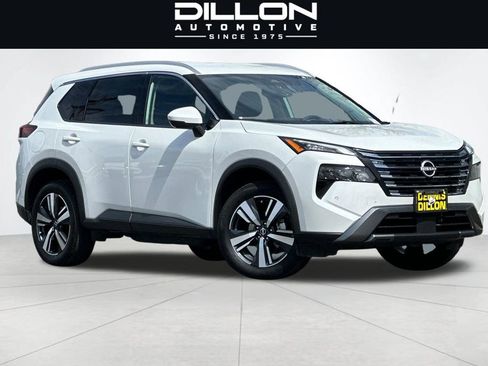 Used 2026 Nissan Rogue SL AWD/4WD image 2