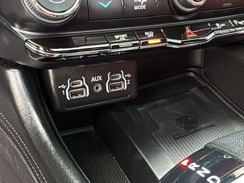 Used 2022 Dodge Durango R/T w/ Blacktop Package AWD/4WD image 22