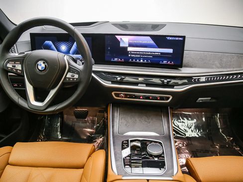 Used 2024 BMW X5 xDrive40i w/ Premium Package AWD/4WD image 13