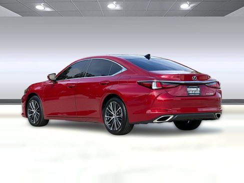 Used 2024 Lexus ES 350 w/ Premium Package image 3