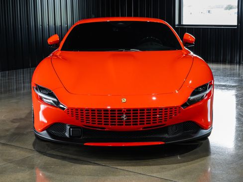 Used 2021 Ferrari Roma RWD image 3