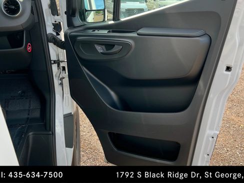Used 2026 Mercedes-Benz Sprinter 2500 image 17