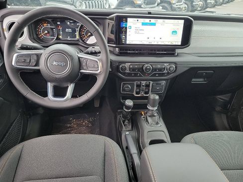 New 2025 Jeep Wrangler Unlimited Sahara AWD/4WD image 4