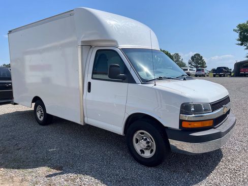 Used 2018 Chevrolet Express 3500 w/ Power Convenience Package RWD image 1