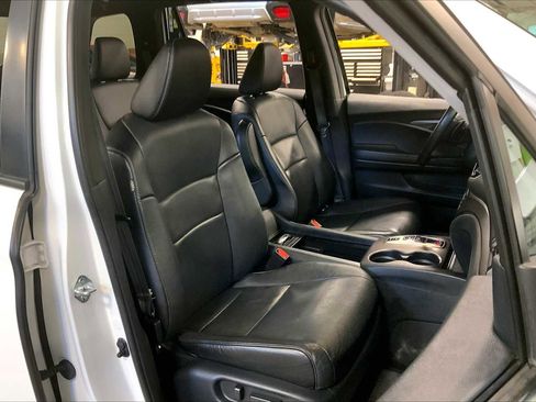 Used 2023 Honda Passport EX-L image 7