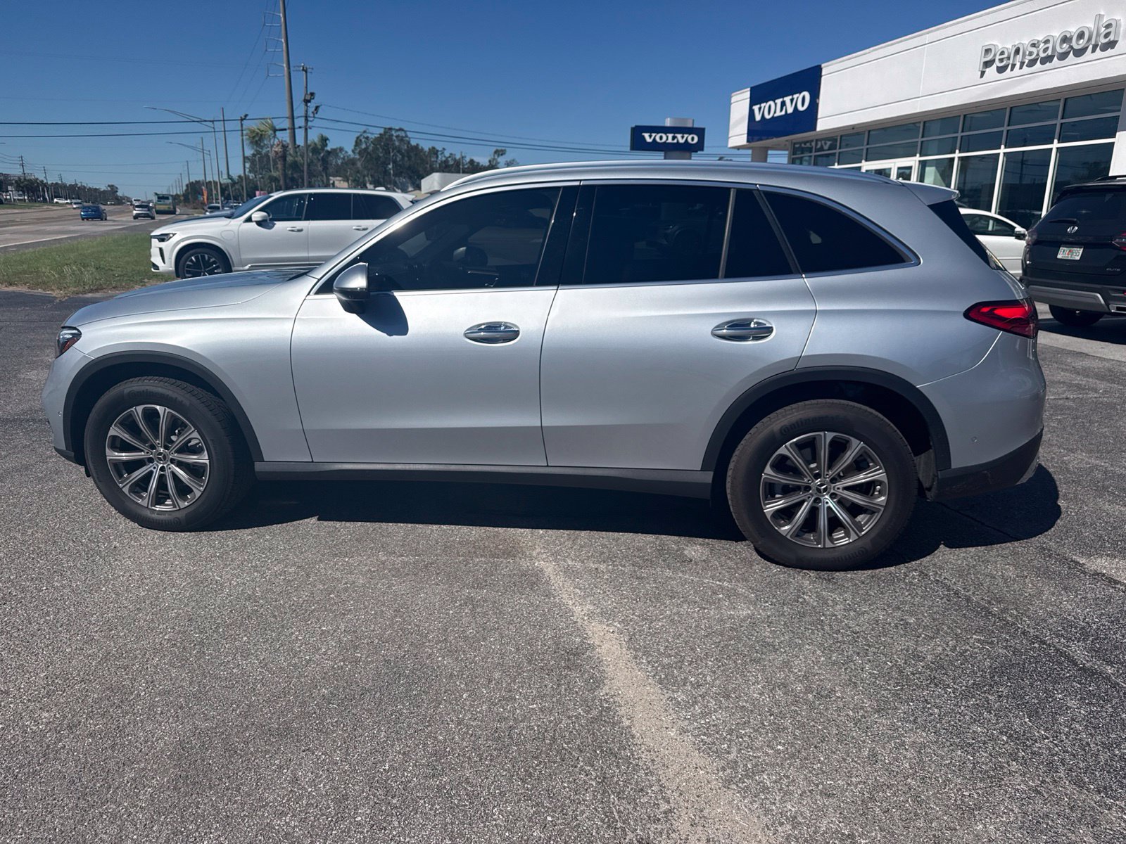 Certified 2023 Mercedes-Benz GLC 300 image 6