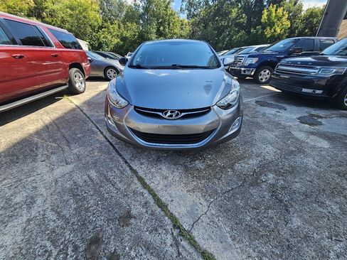 Used 2013 Hyundai Elantra GLS w/ Preferred Pkg FWD image 2