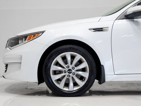 Used 2018 Kia Optima LX w/ 17" Alloy Wheels Package FWD image 28