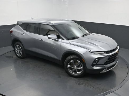 Used 2024 Chevrolet Blazer LT FWD image 29