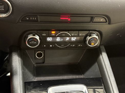 Used 2018 MAZDA CX-5 Touring FWD image 34