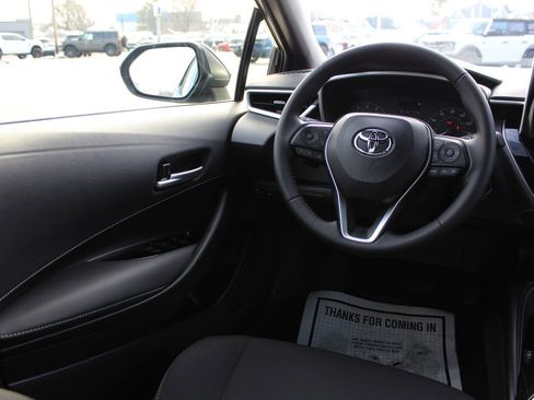 Used 2025 Toyota Corolla SE image 10