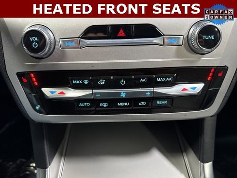 Used 2021 Ford Explorer XLT w/ Equipment Group 202A image 5