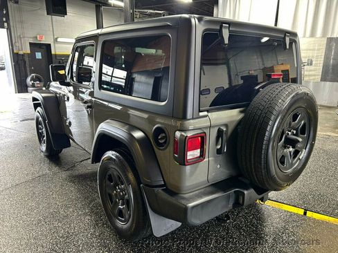 Used 2023 Jeep Wrangler Sport AWD/4WD image 5