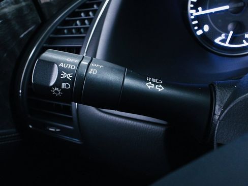 Used 2021 Nissan Armada Platinum image 21