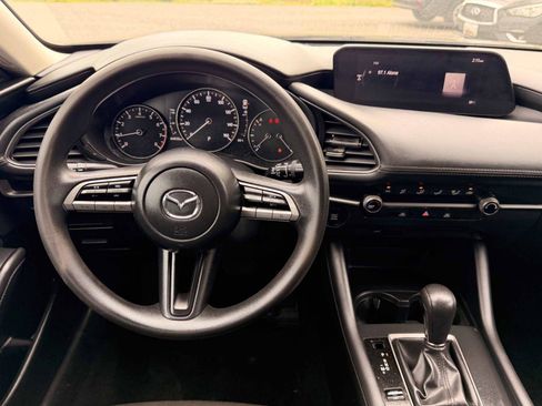 Used 2019 MAZDA MAZDA3 Sedan FWD image 15