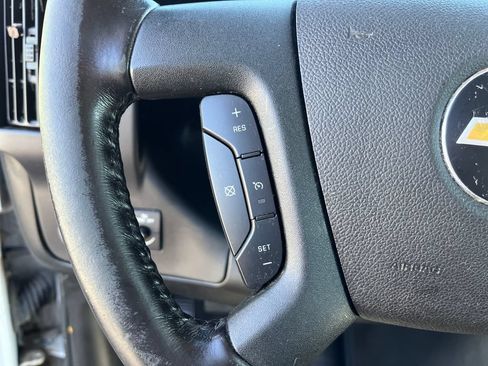 Used 2020 Chevrolet Express 2500 w/ Driver Convenience Package RWD image 21