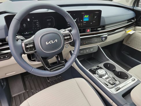 New 2026 Kia Carnival SX Prestige FWD image 2