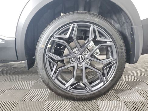 New 2026 Nissan Kicks SR FWD image 30