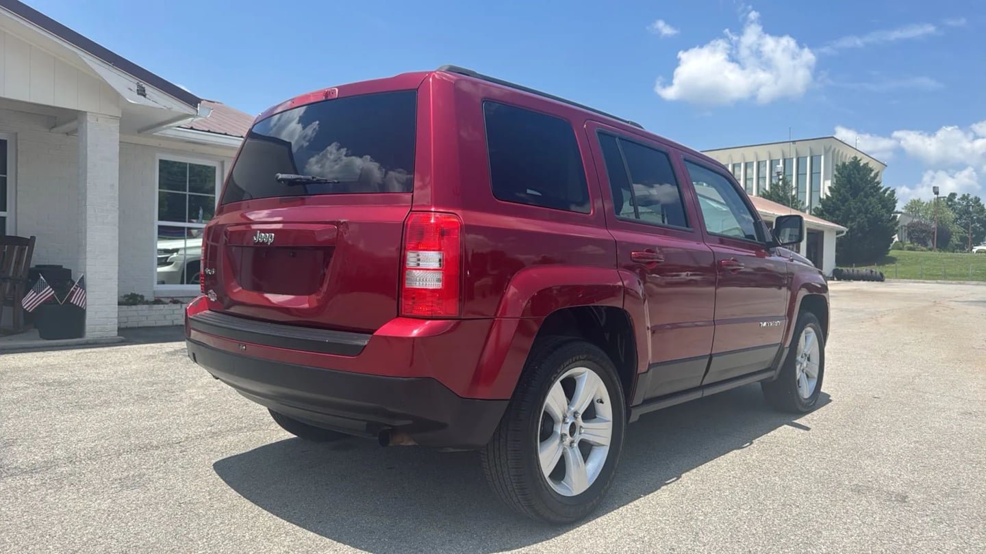 Used 2016 Jeep Patriot Sport w/ Power Value Group AWD/4WD image 5