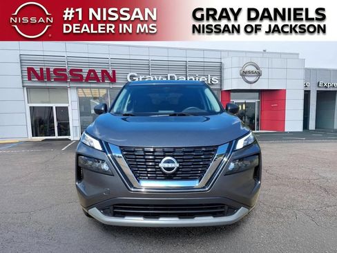 Used 2023 Nissan Rogue S FWD image 2