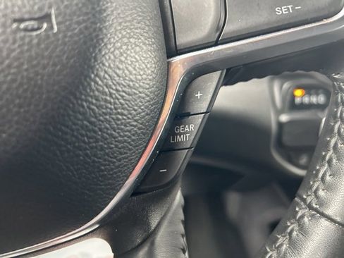 Used 2024 RAM 1500 Laramie image 21