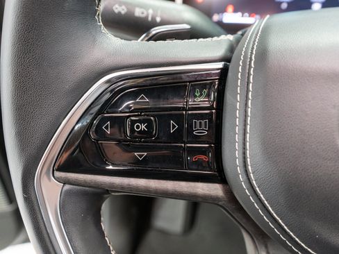 Used 2022 Jeep Grand Cherokee Overland RWD image 30