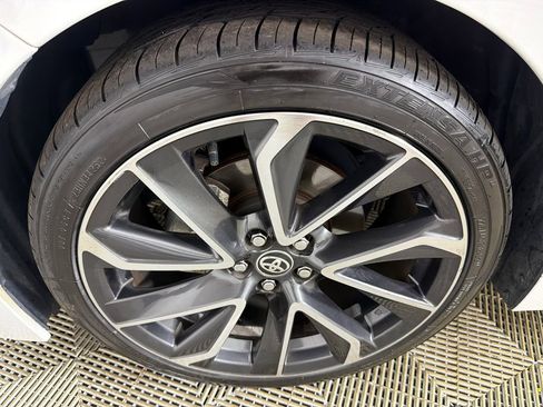 Used 2022 Toyota Corolla SE FWD image 11