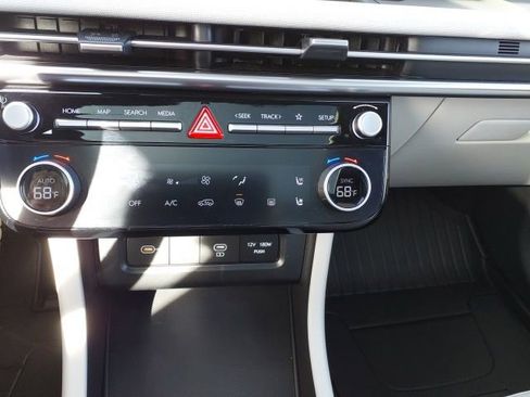 Certified 2025 Hyundai Tucson Limited image 35