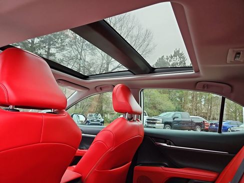 Used 2022 Toyota Camry XSE image 23