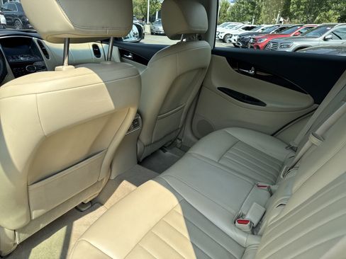 Used 2017 INFINITI QX50 AWD w/ Premium Plus Package image 16