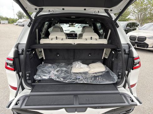 New 2027 BMW X7 xDrive40i w/ Executive Package AWD/4WD image 12