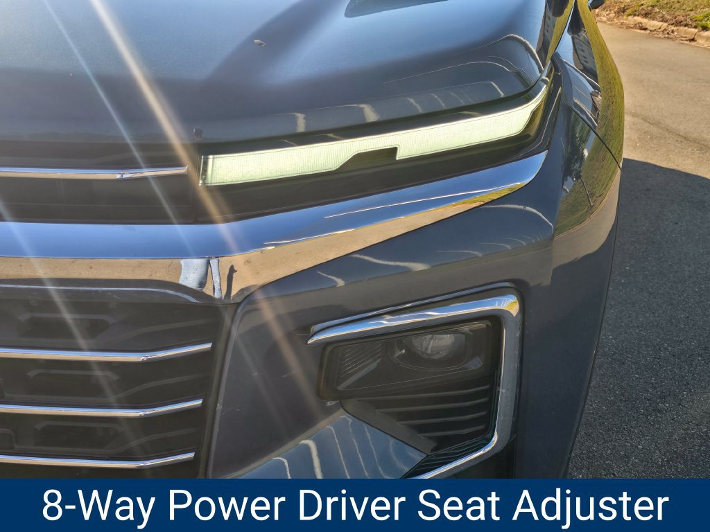 Certified 2025 Chevrolet Traverse LT FWD image 9