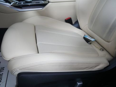 Certified 2023 BMW 330i Sedan w/ Parking Assistance Package RWD image 9