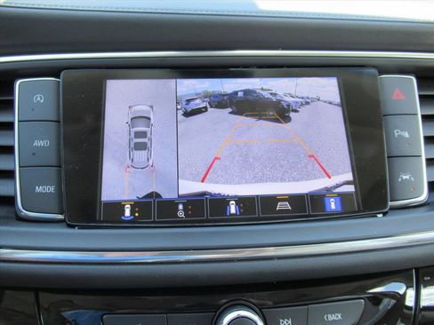 Used 2024 Buick Enclave Avenir w/ Avenir Technology Package image 27