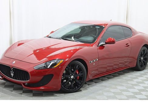 Used 2014 Maserati GranTurismo Sport image 2