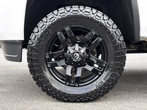 Used 2015 GMC Sierra 2500 Denali w/ Duramax Plus Package AWD/4WD image 12