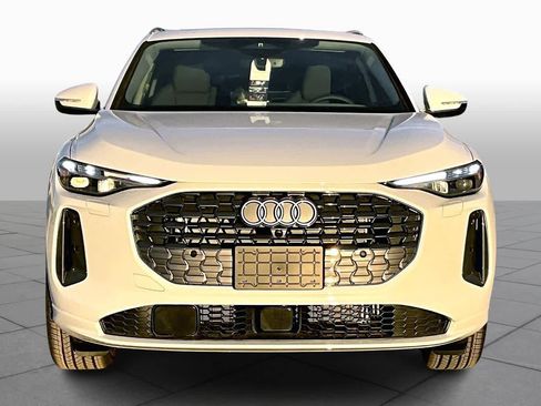 New 2025 Audi Q5 Prestige image 3