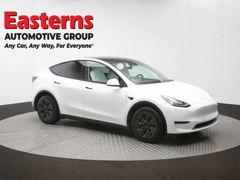 Used 2022 Tesla Model Y Long Range AWD/4WD image 44