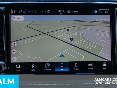 Used 2024 Chrysler Pacifica Select image 45