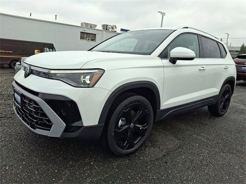 New 2026 Volkswagen Taos SEL image 2