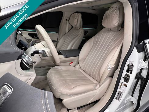 Used 2023 Mercedes-Benz EQS 580 4MATIC Sedan image 3