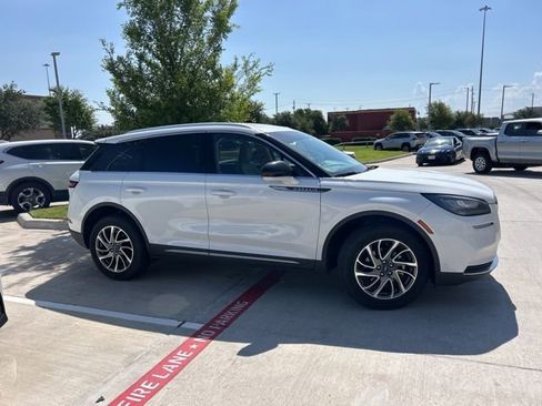 Used 2022 Lincoln Corsair FWD w/ Equipment Group 101A image 2